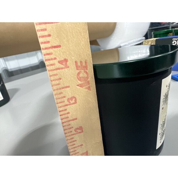 Leoben Company Balsam & Fir 9 Oz Candle Soy Wax Happy Holidays Christmas Tree - Picture 5 of 6